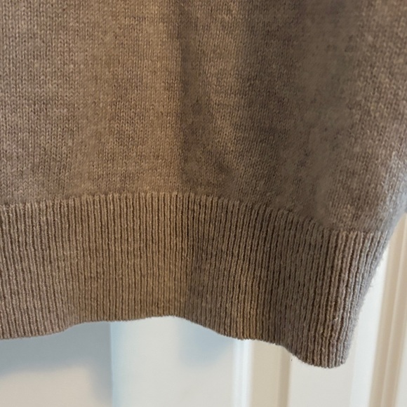 J. Crew 100% Cashmere Light Gray/Tan V-Neck Sweater - Picture 13 of 16